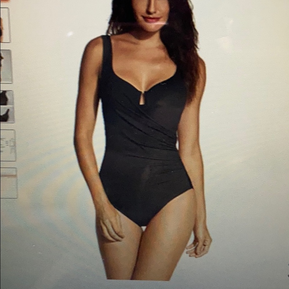 Swimsuit - Picture 2 of 3